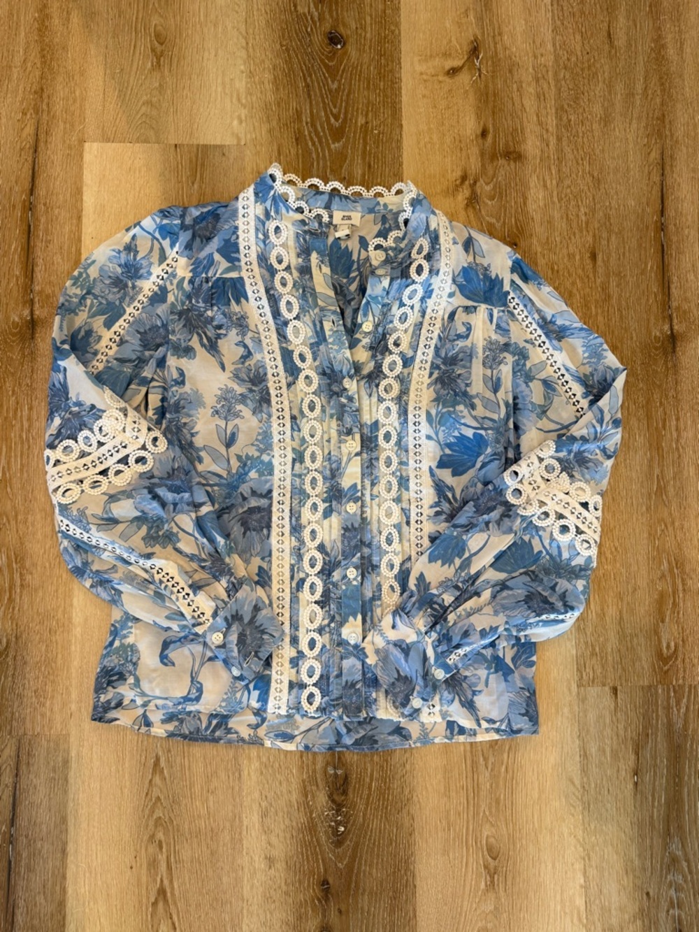River Island Blue Floral Lace-Trim Blouse size 8 - Picture 3 of 6